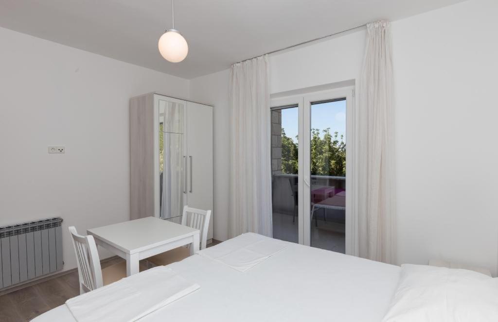 Rooms Villa Basica Saplunara Oda fotoğraf